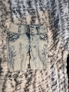 Silver Diva Distressed Denim Shorts with Embroidered Detailing. Bermuda length.